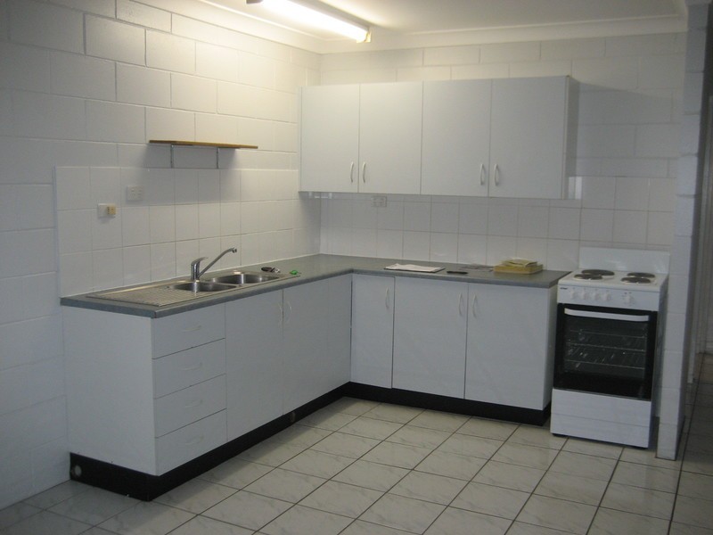 2/15 Rose Street, North Ward QLD 4810