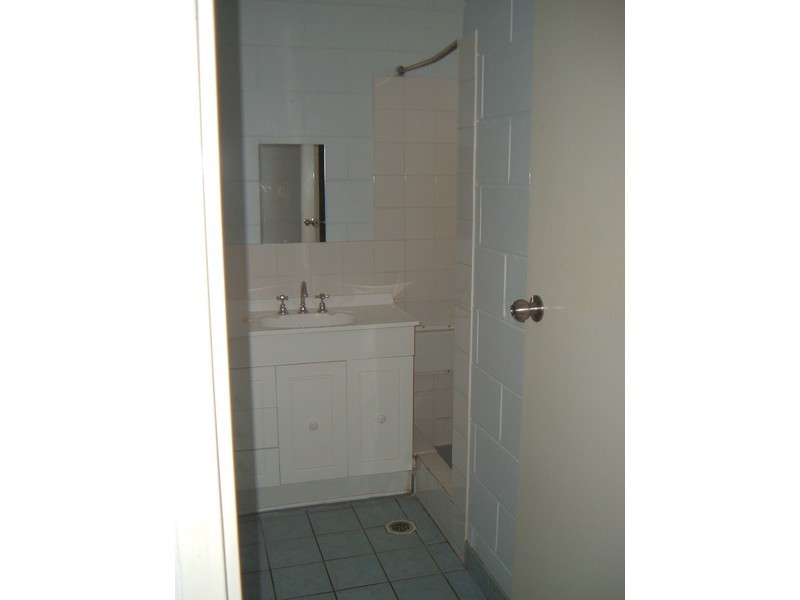 2/15 Rose Street, North Ward QLD 4810