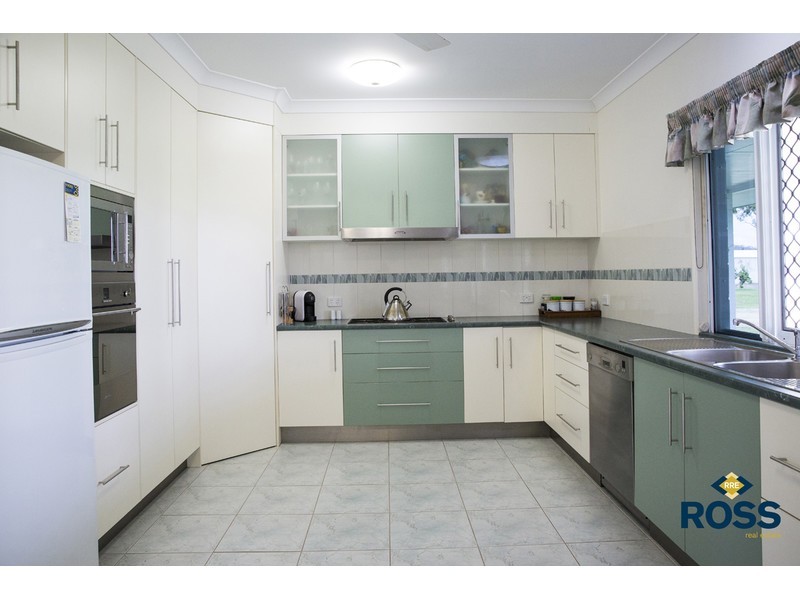 80 Dunlop Street, Kelso QLD 4815