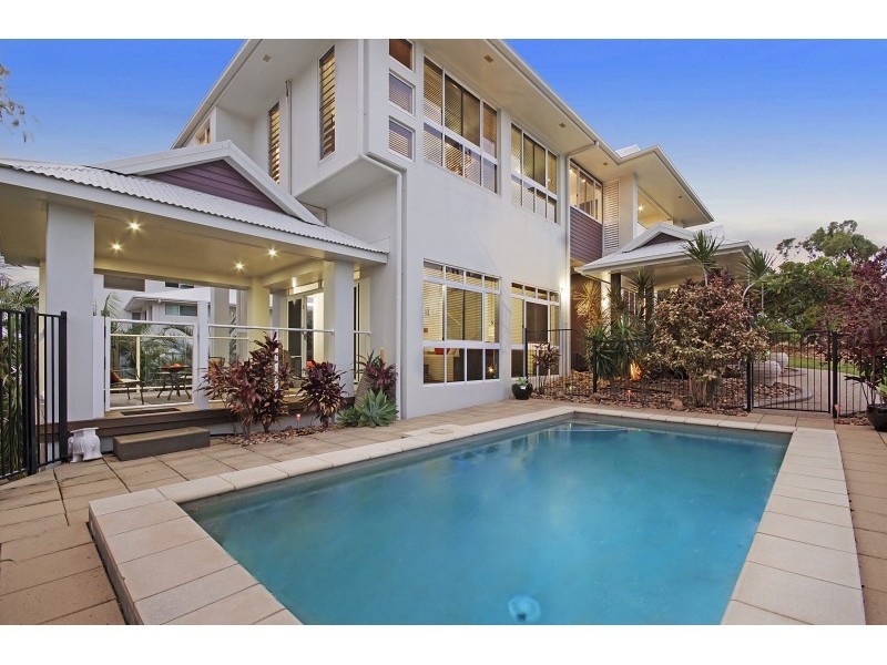 14 Stirling Drive, Castle Hill QLD 4810