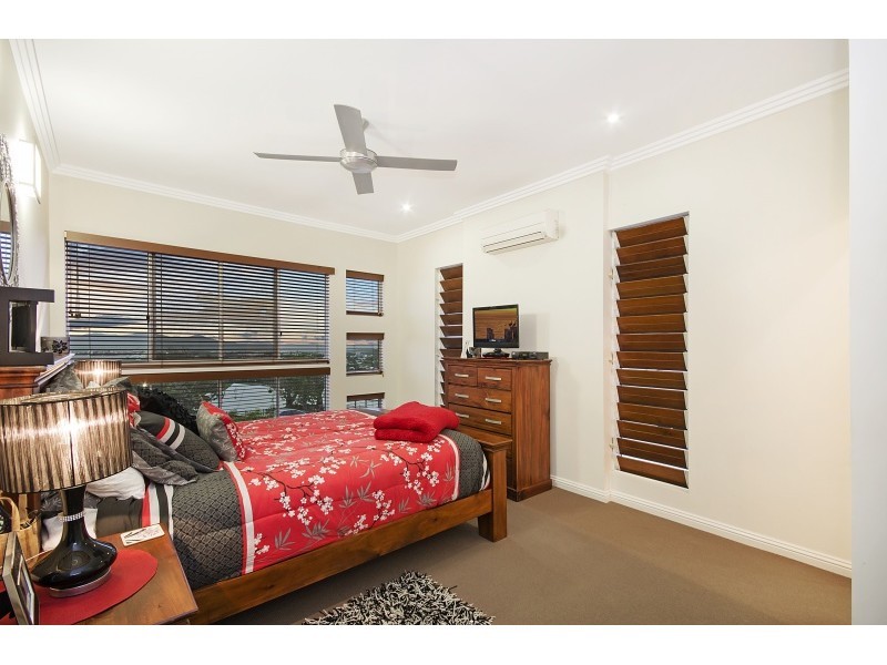 14 Stirling Drive, Castle Hill QLD 4810