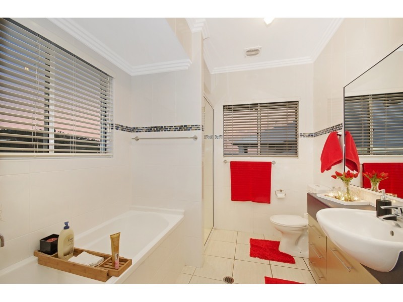 14 Stirling Drive, Castle Hill QLD 4810