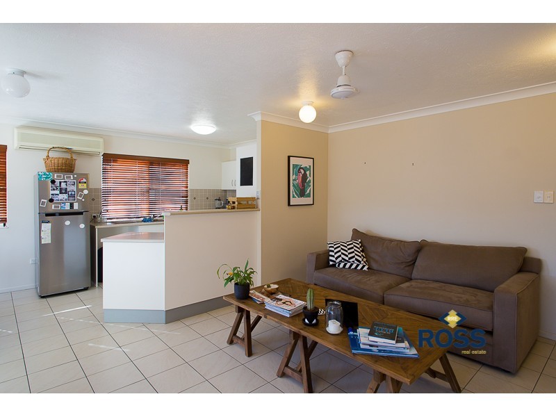 4/130 Eyre Street, North Ward QLD 4810