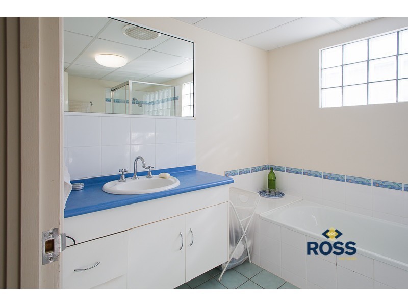 4/130 Eyre Street, North Ward QLD 4810