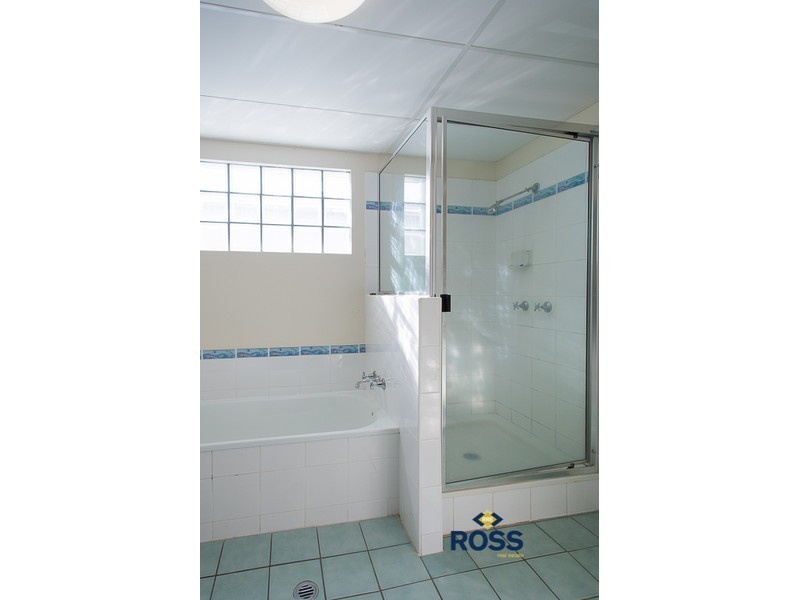 4/130 Eyre Street, North Ward QLD 4810