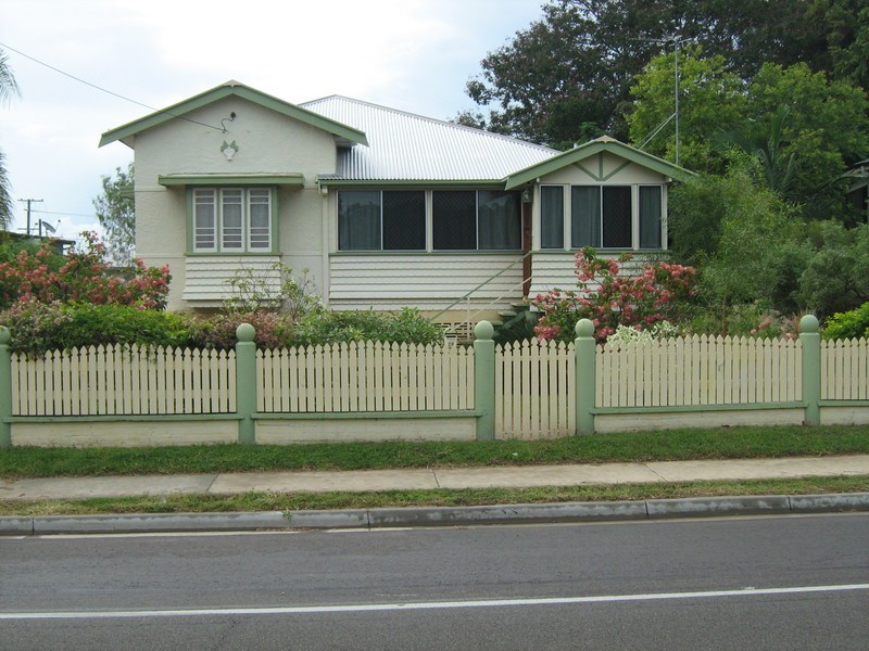 28 Percy Street, West End QLD 4810