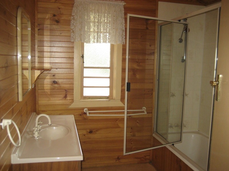 28 Percy Street, West End QLD 4810