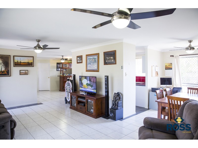 25 Amber Avenue, Rasmussen QLD 4815