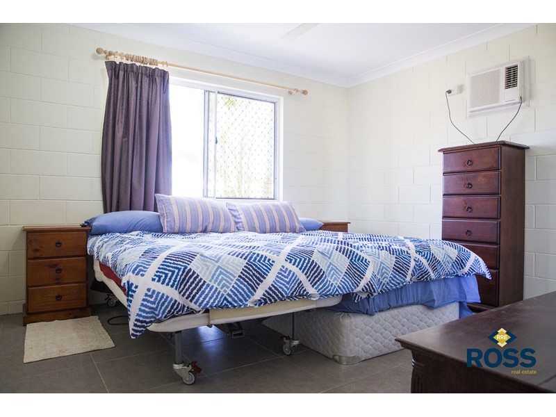 25 Amber Avenue, Rasmussen QLD 4815