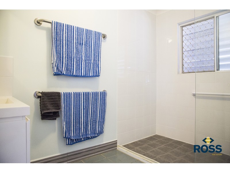 25 Amber Avenue, Rasmussen QLD 4815