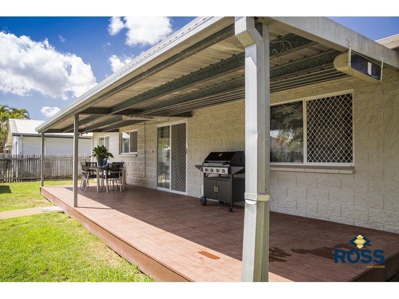 25 Amber Avenue, Rasmussen QLD 4815