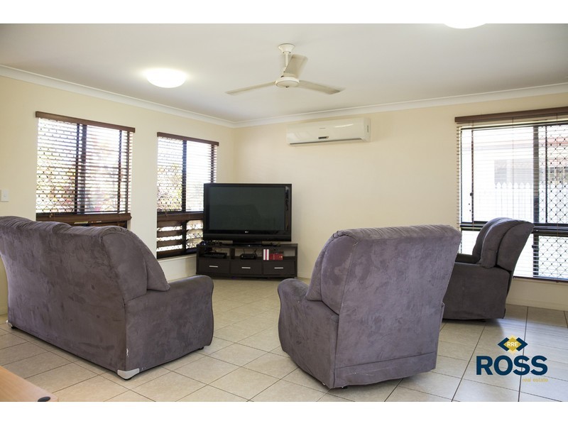 10 Johnlan Avenue, Bohle Plains QLD 4817