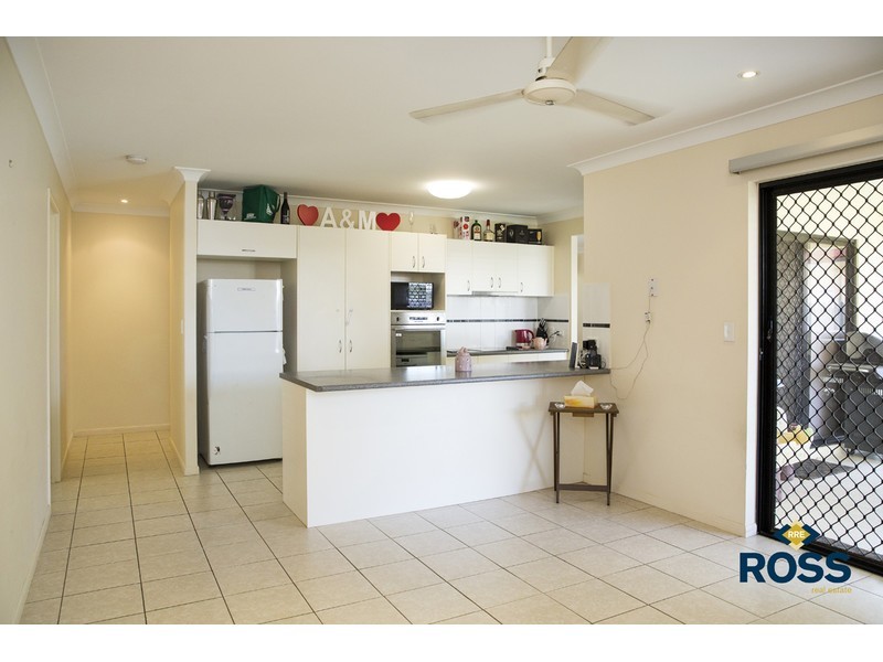 10 Johnlan Avenue, Bohle Plains QLD 4817