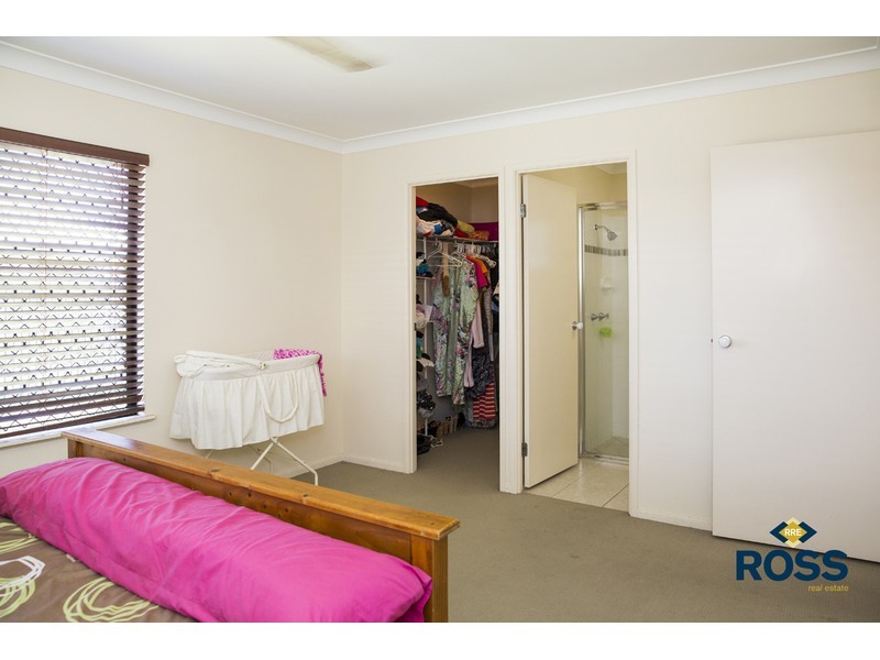 10 Johnlan Avenue, Bohle Plains QLD 4817