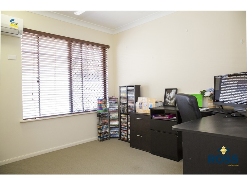 10 Johnlan Avenue, Bohle Plains QLD 4817