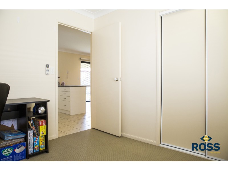 10 Johnlan Avenue, Bohle Plains QLD 4817