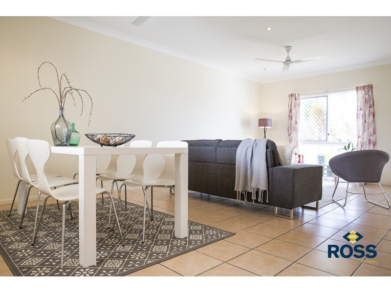 12 Young Circuit, Kirwan QLD 4817
