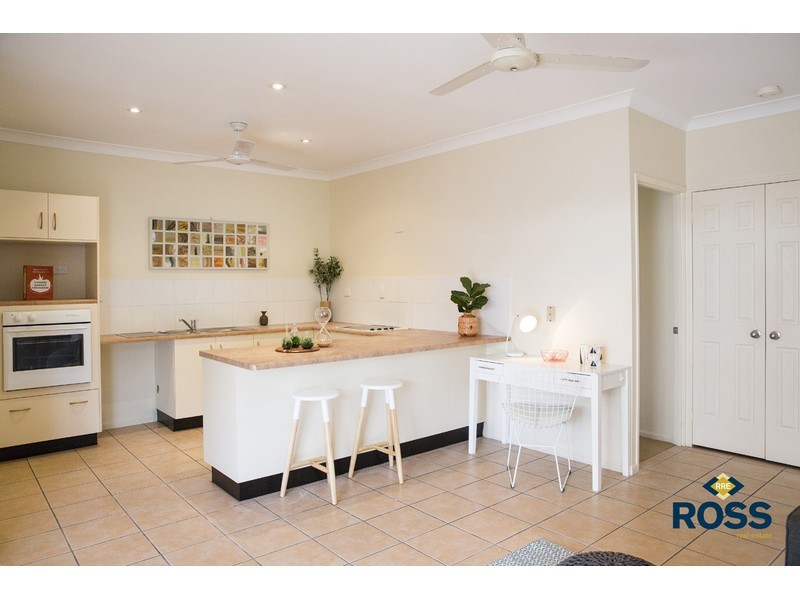 12 Young Circuit, Kirwan QLD 4817