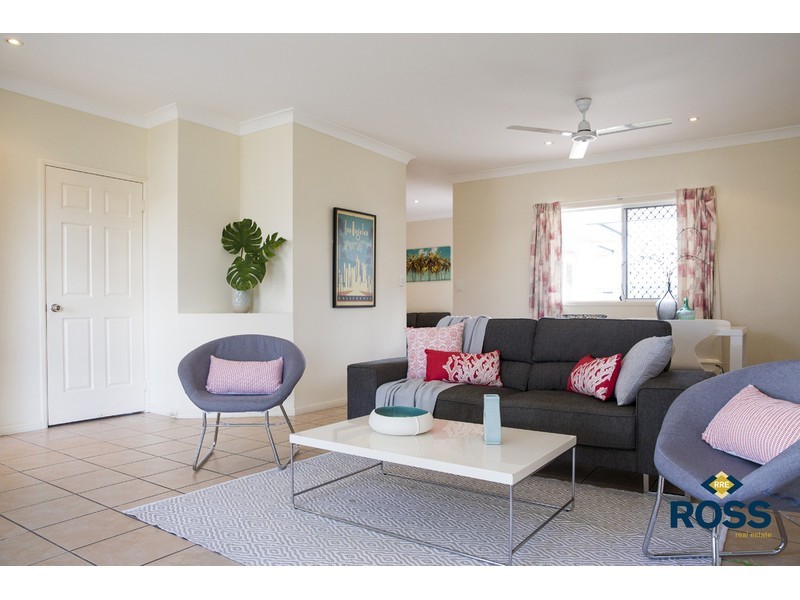 12 Young Circuit, Kirwan QLD 4817