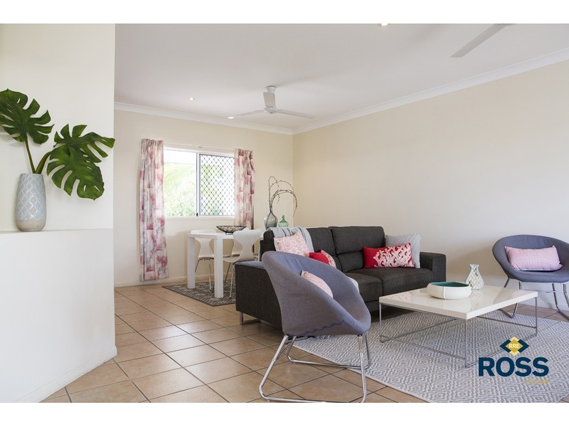 12 Young Circuit, Kirwan QLD 4817