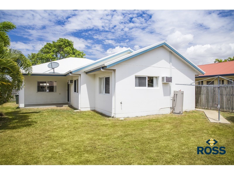 12 Young Circuit, Kirwan QLD 4817
