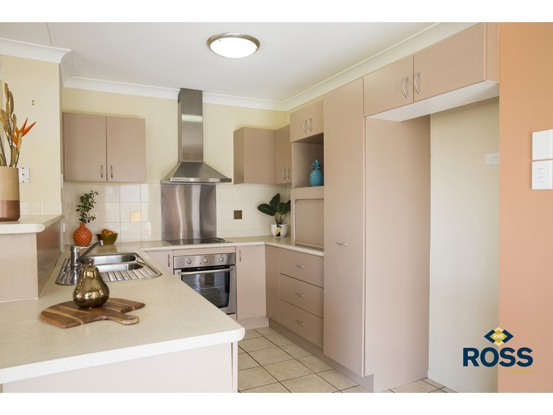 8 Nugent Court, Kirwan QLD 4817