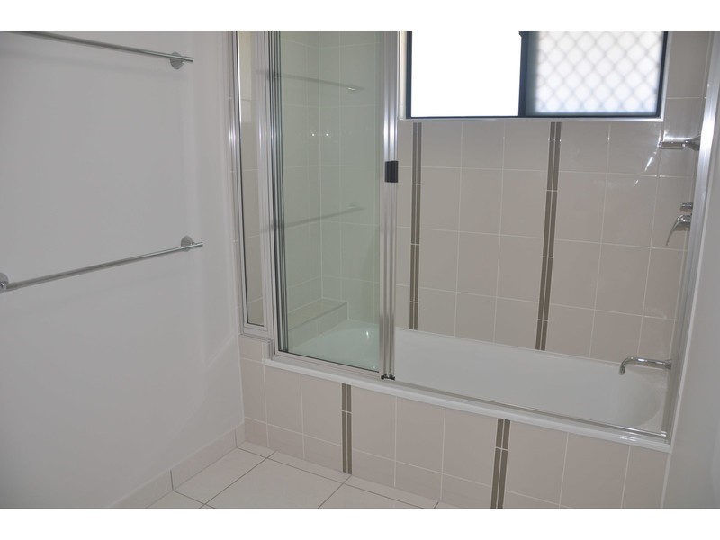 8 Marita Court, Bushland Beach QLD 4818