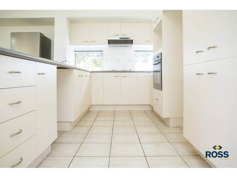 2 Blue Lake Court, Kirwan QLD 4817