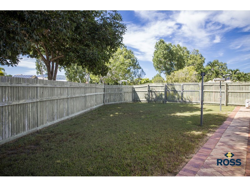 2 Blue Lake Court, Kirwan QLD 4817