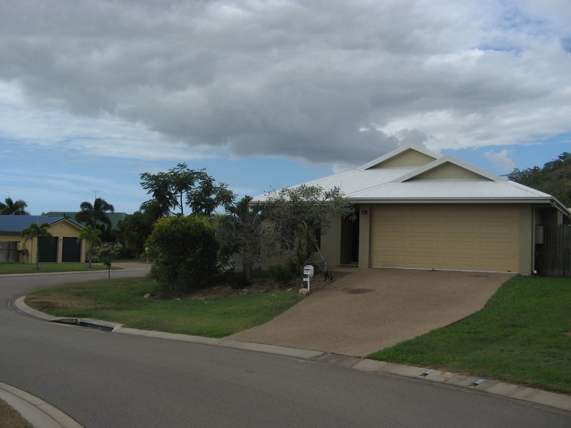 5 Monaro Circuit, Mount Louisa QLD 4814
