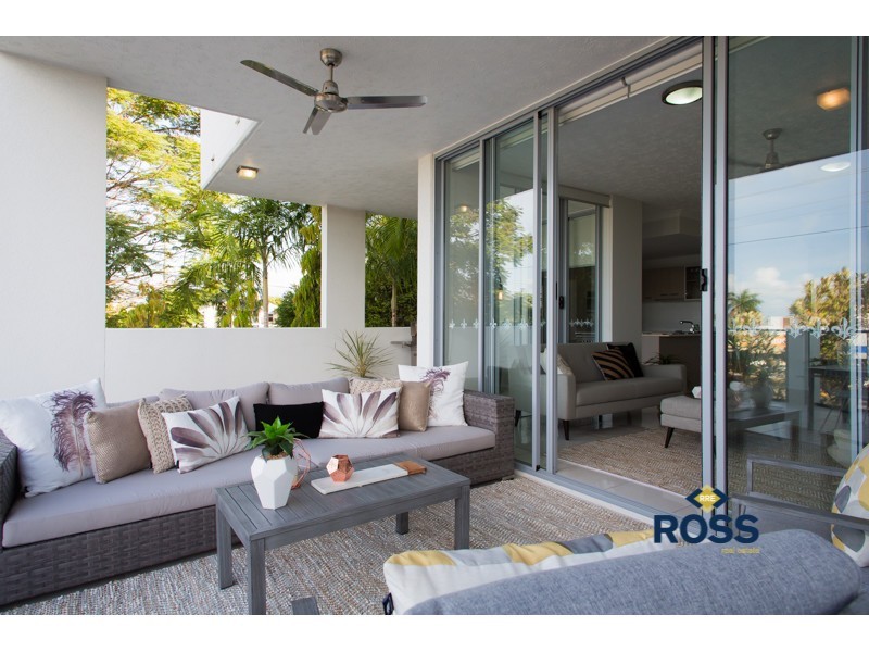 4/28 Landsborough Street, North Ward QLD 4810