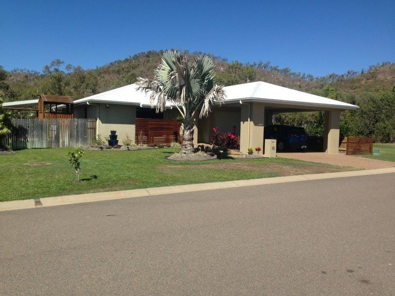 10 Minaret Way, Mount Louisa QLD 4814