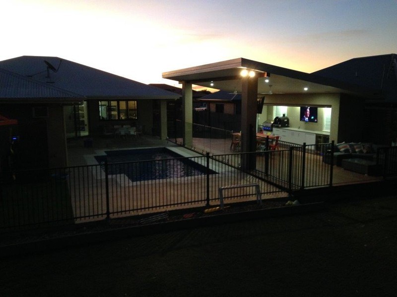 10 Minaret Way, Mount Louisa QLD 4814