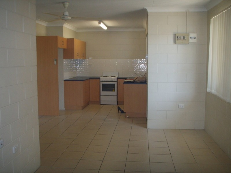 3/18 Kitchener Road, Pimlico QLD 4812