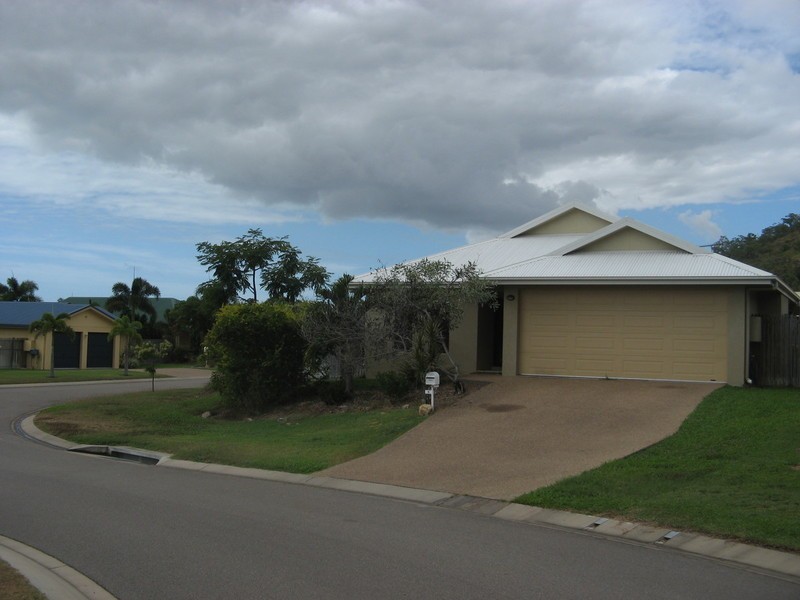 5 Monaro Circuit, Mount Louisa QLD 4814