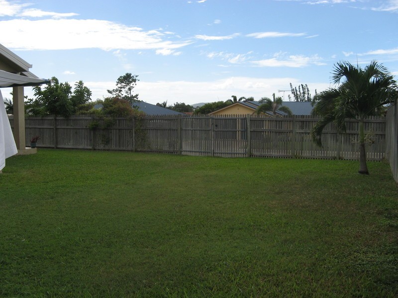 5 Monaro Circuit, Mount Louisa QLD 4814