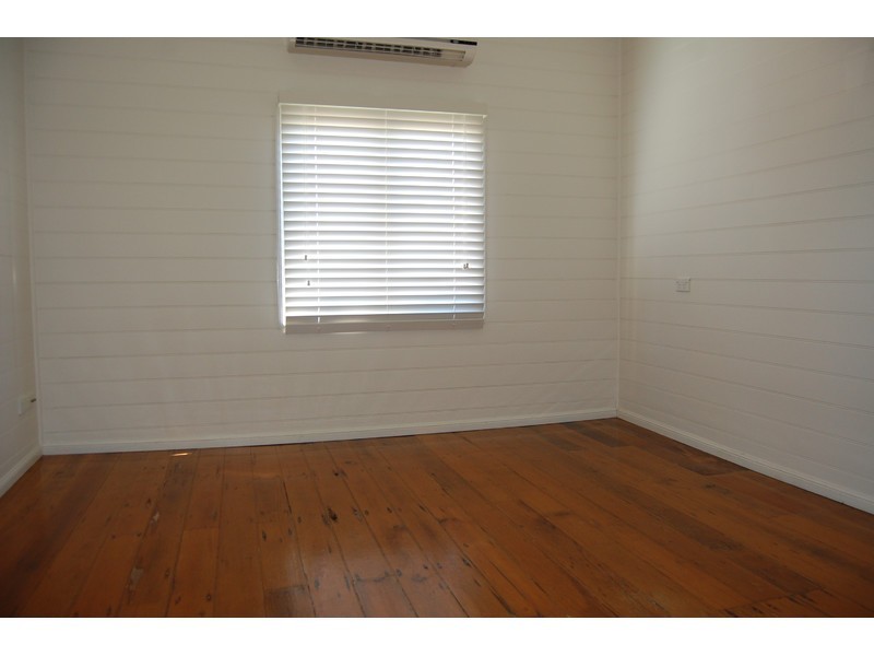 24 Ninth Avenue, Railway Estate QLD 4810