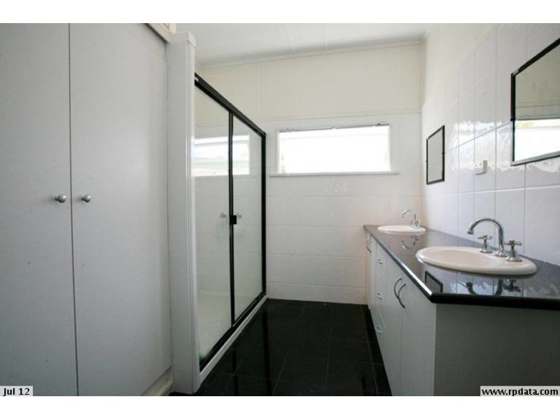 24 Ninth Avenue, Railway Estate QLD 4810