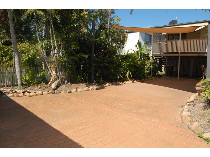 24 Ninth Avenue, Railway Estate QLD 4810