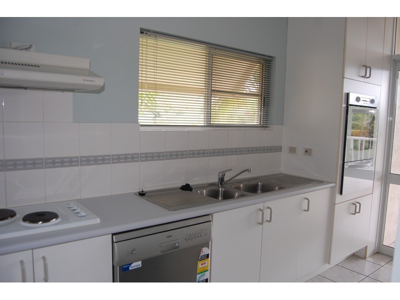 3/377 Stanley Street West, North Ward QLD 4810