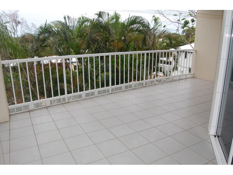 3/377 Stanley Street West, North Ward QLD 4810