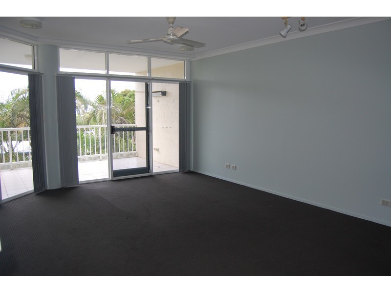 3/377 Stanley Street West, North Ward QLD 4810