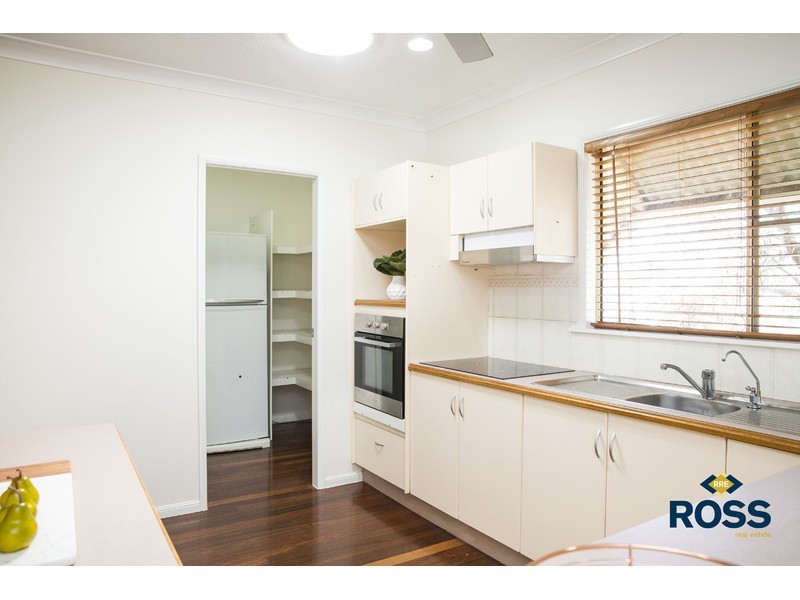 3 Saddle Court, Mount Louisa QLD 4814