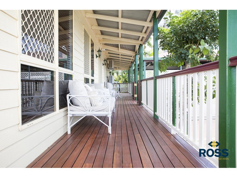 3 Saddle Court, Mount Louisa QLD 4814
