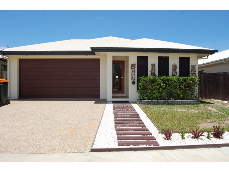 11 Emperor Boulevard, Burdell QLD 4818