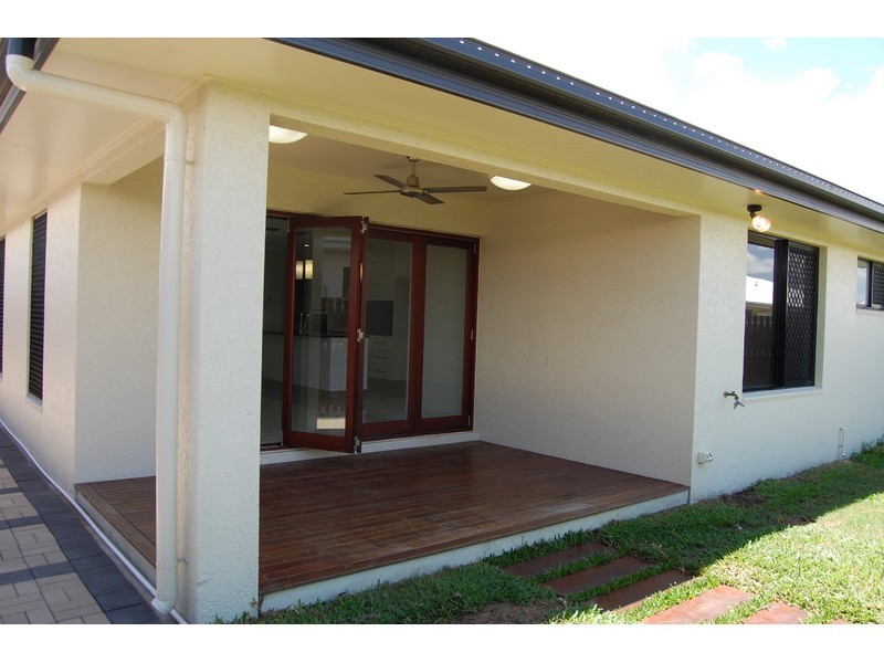 11 Emperor Boulevard, Burdell QLD 4818