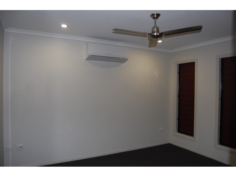 11 Emperor Boulevard, Burdell QLD 4818
