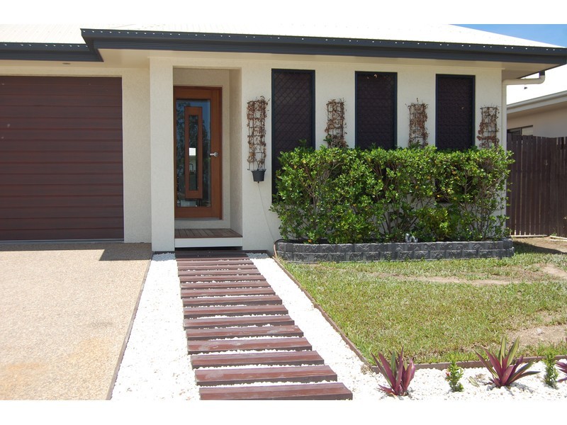 11 Emperor Boulevard, Burdell QLD 4818