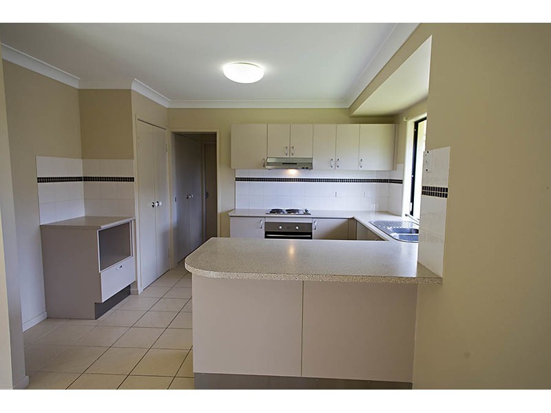 8 Woodwark Drive, Bushland Beach QLD 4818