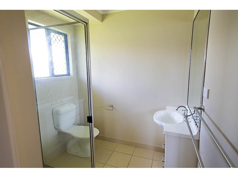 8 Woodwark Drive, Bushland Beach QLD 4818